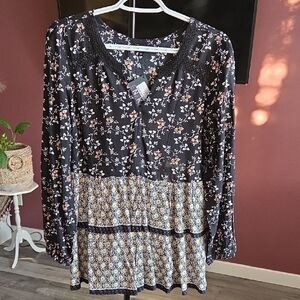 Enkay Chic Floral Women's Tunic in Black and Cream